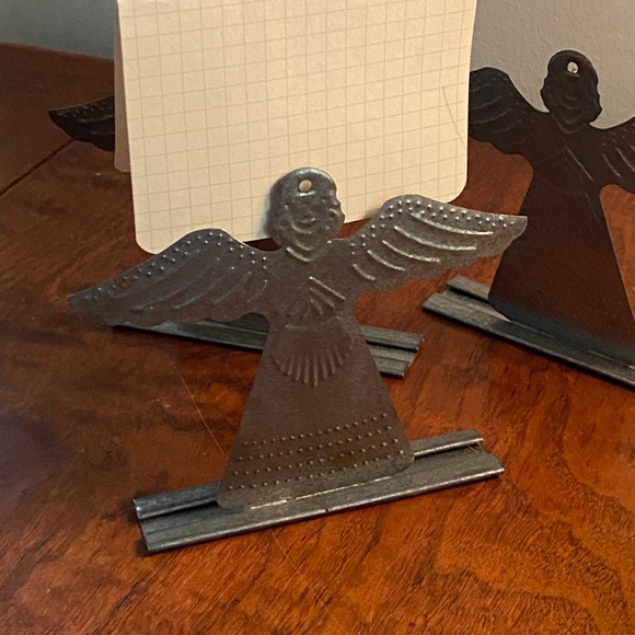 Vintage Tin Angels 4 punched metal standing placecard or greeting card holders - Picture 5 of 5